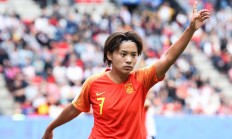 爱游戏地址-热门赛事中女足选手刷新纪录