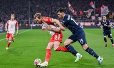 爱游戏app-拜仁实现逆袭，紧咬晋级欧冠半决赛的简单介绍