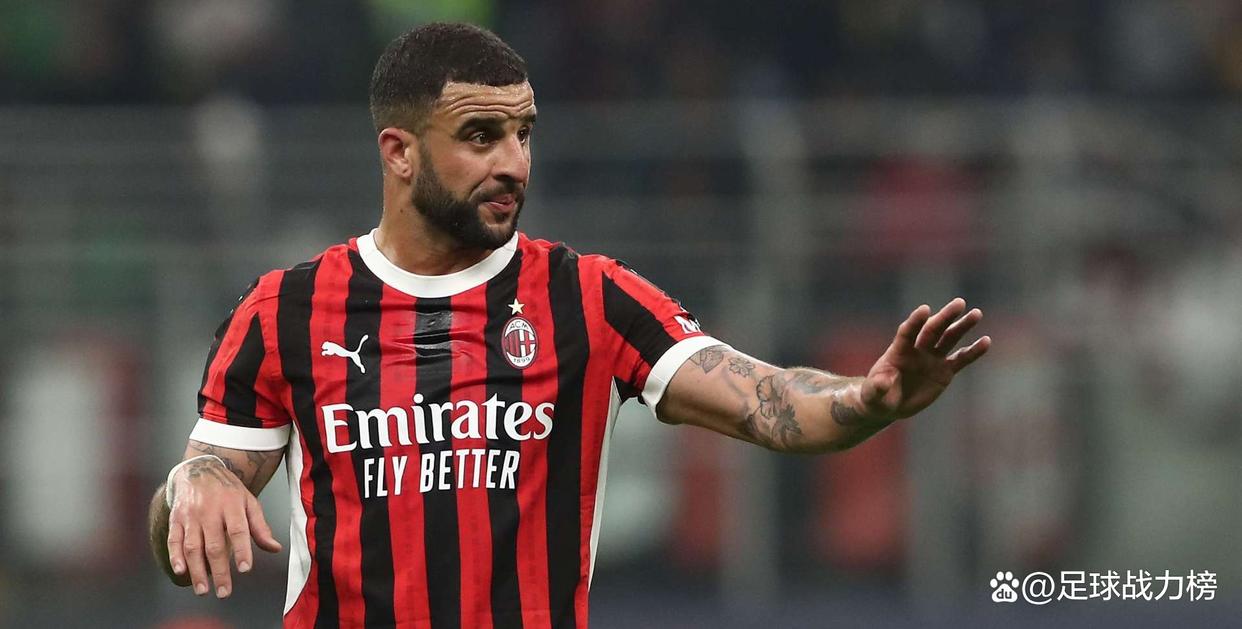 包含AC米兰新赛季防线再添力量，签下两位经验丰富的后卫的词条