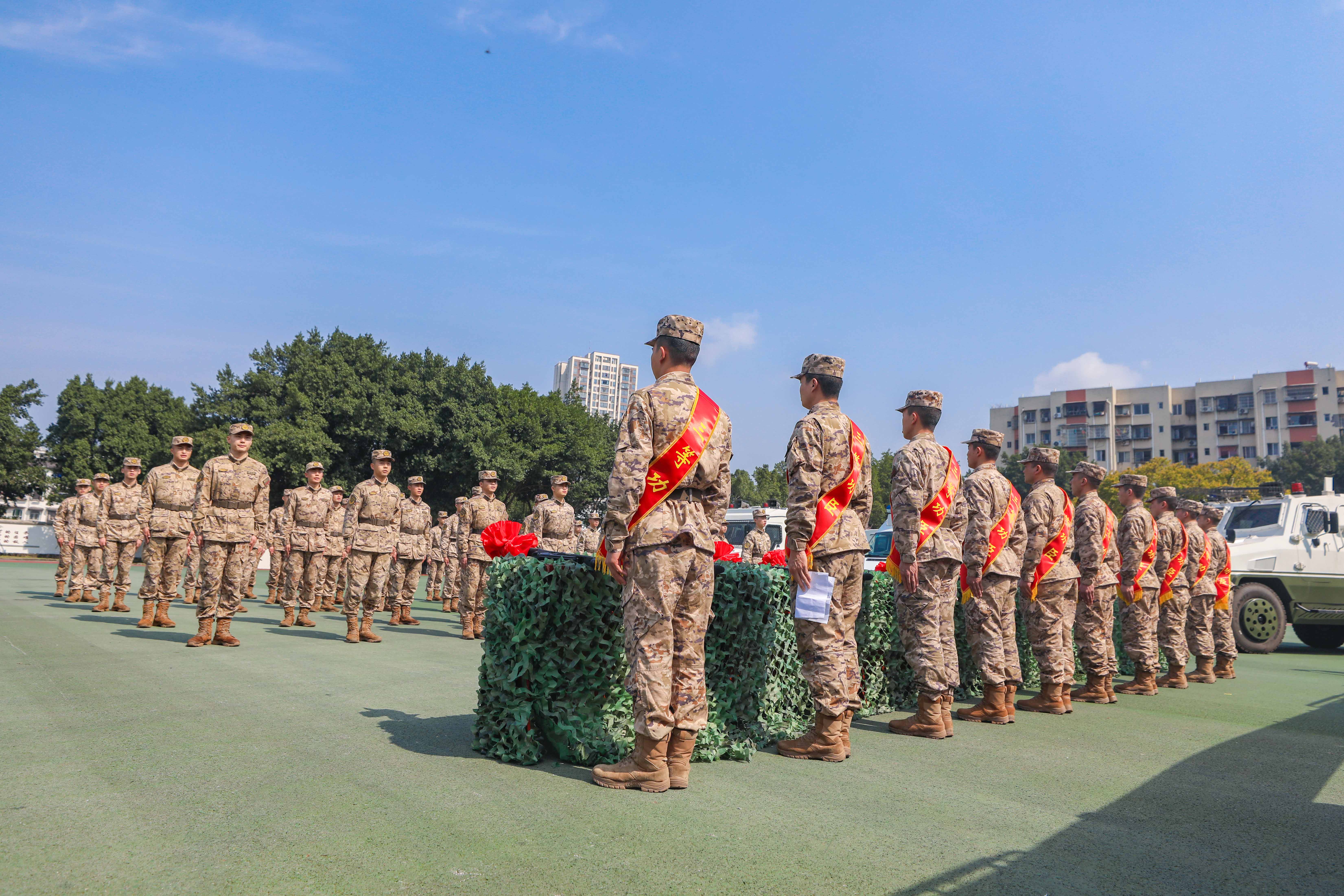 重庆武警欲夺冠，对阵上海大众