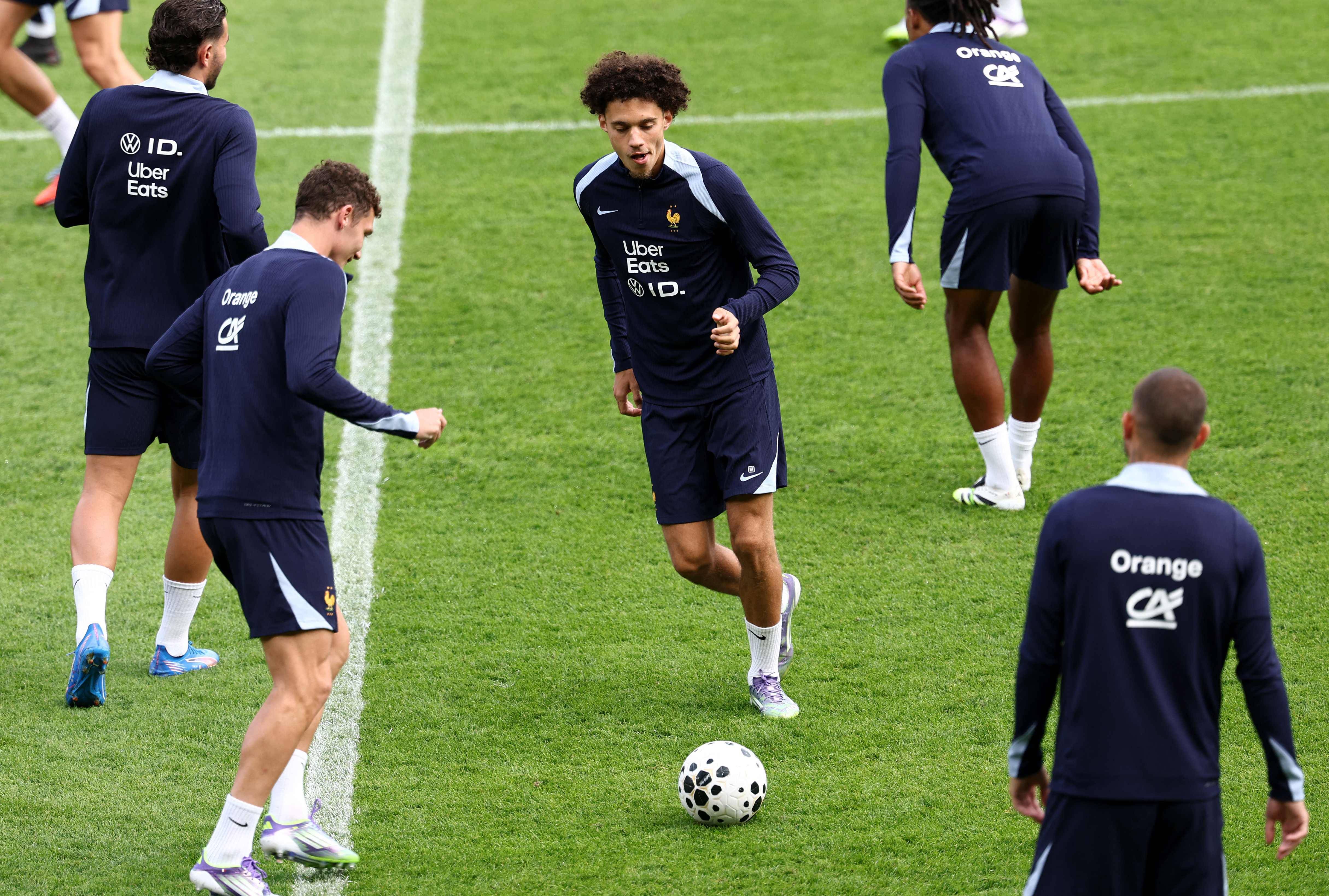 法甲比赛暂停，国际比赛周球队备战间歇期的简单介绍